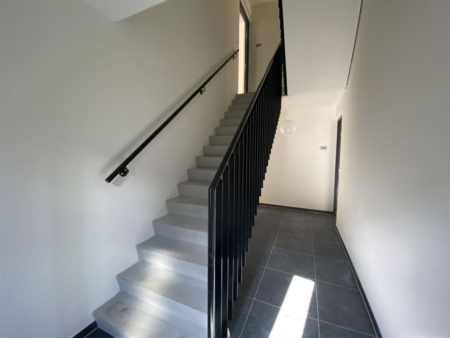 Foto 10 van Meerstraat 106-B