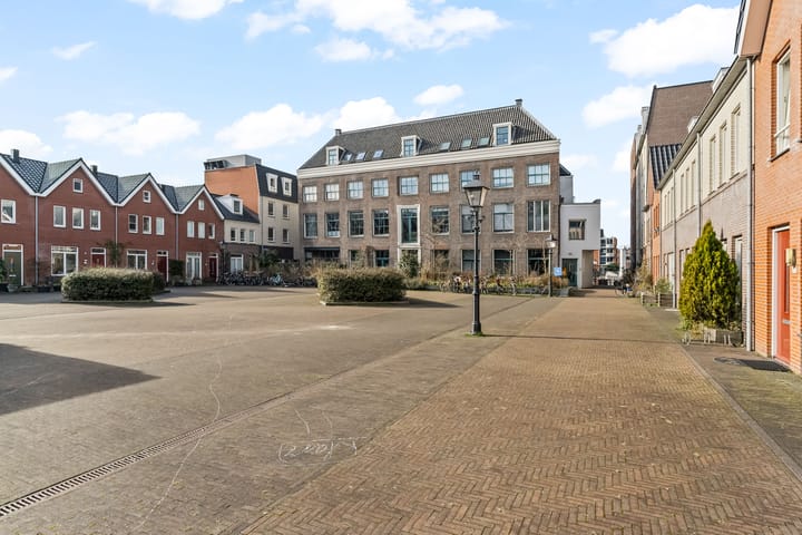 Foto 32 van V.O.C.-plein 19