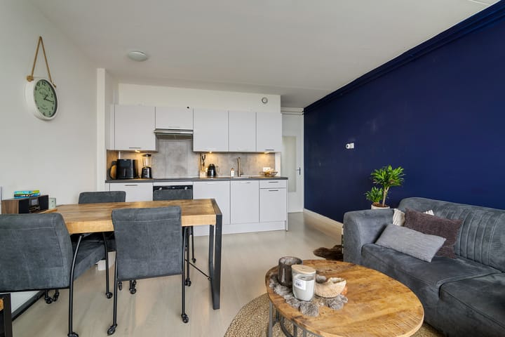 Foto 3 van Tjaarda 402