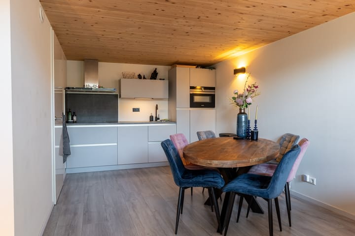 Foto 3 van Van Neercasselstraat 3-A