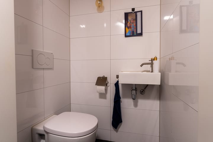 Photo 12 of Van Neercasselstraat 3-A