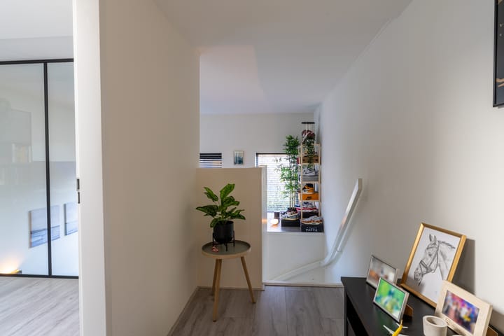 Photo 14 of Van Neercasselstraat 3-A