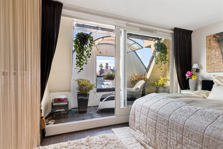 Foto 11 van Zeedijk 32-N