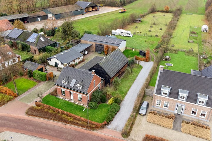 Photo 5 of Rozenbloemstraat 61