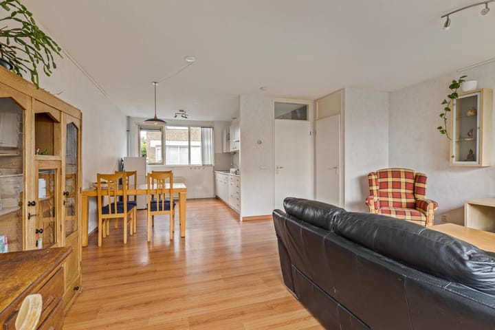 Foto 9 van Pieter Basstraat 10