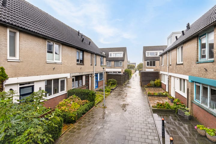 Foto 36 van Pieter Basstraat 10