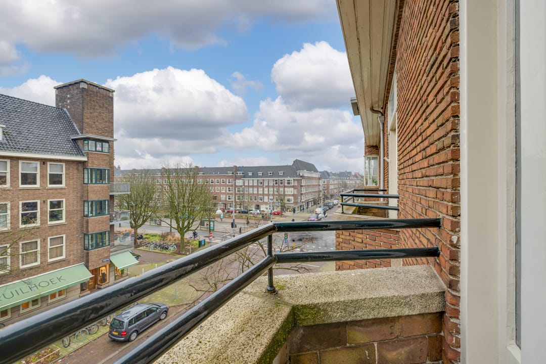 Photo 11 of Maasstraat 139-3