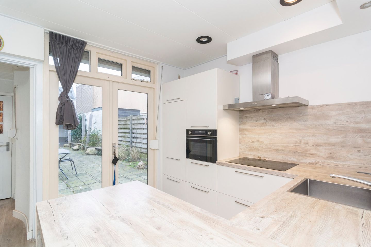 Foto 10 van Damstraat 42