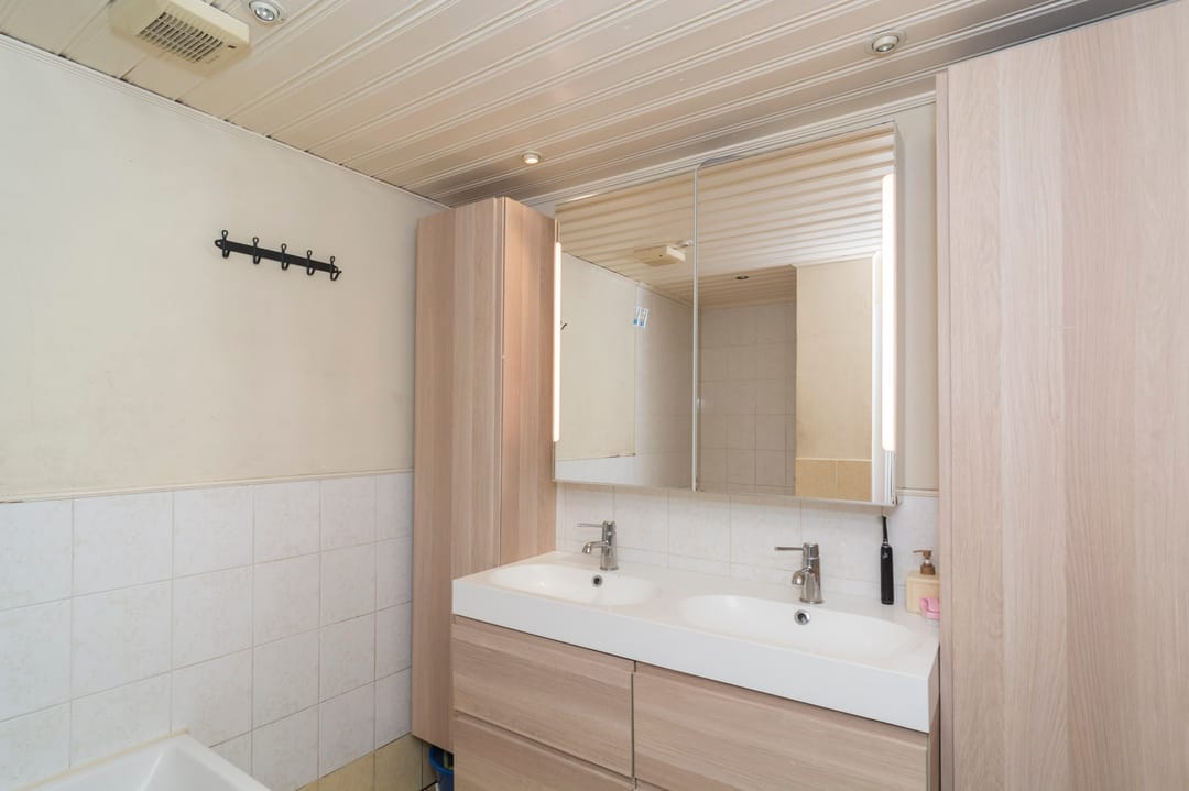 Foto 28 van Damstraat 42