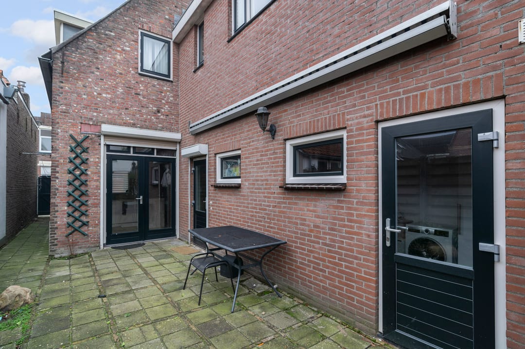 Foto 32 van Damstraat 42