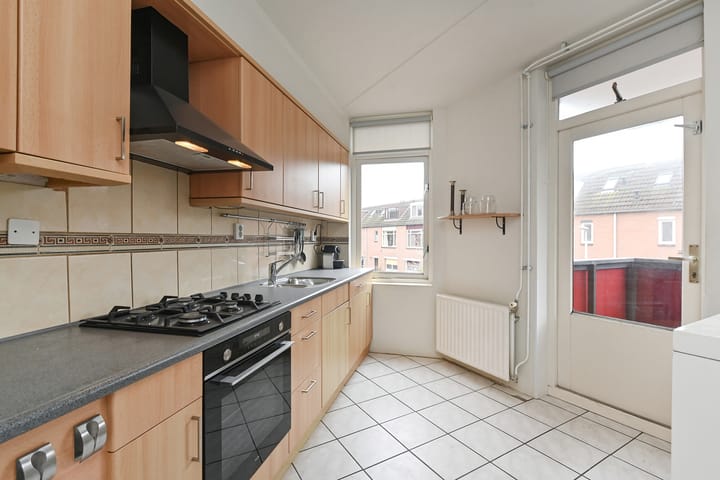 Photo 9 of J.C. van der Lansstraat 6