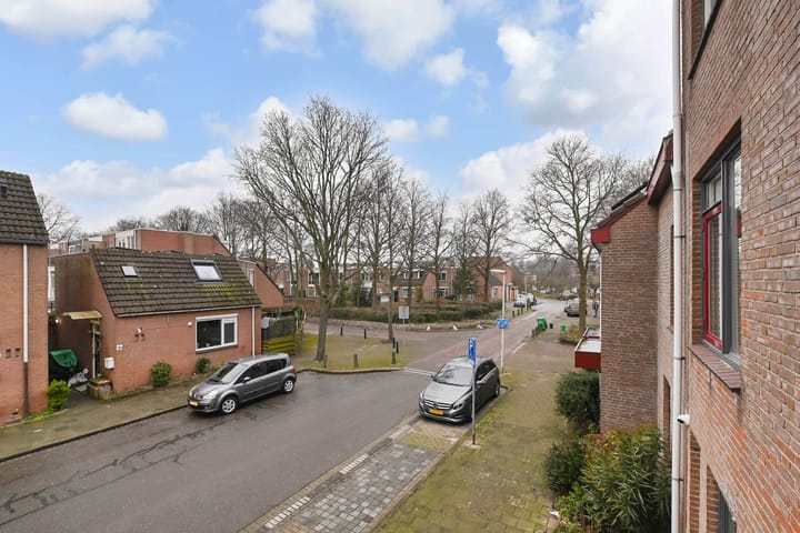 Photo 11 of J.C. van der Lansstraat 6