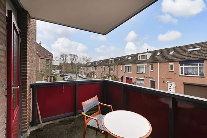 Photo 12 of J.C. van der Lansstraat 6