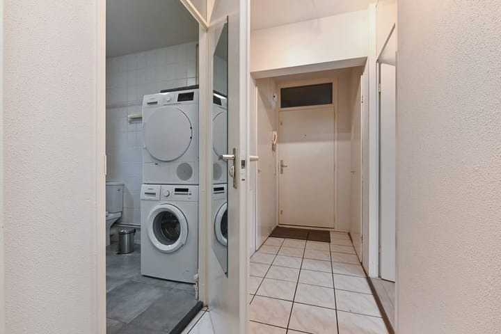 Photo 18 of J.C. van der Lansstraat 6