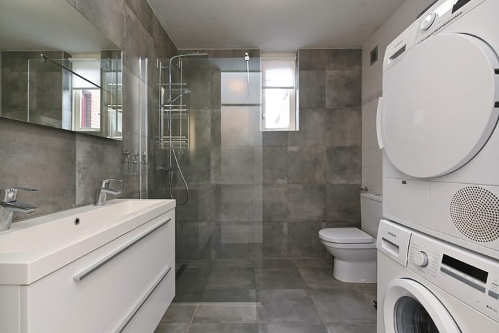 Photo 19 of J.C. van der Lansstraat 6