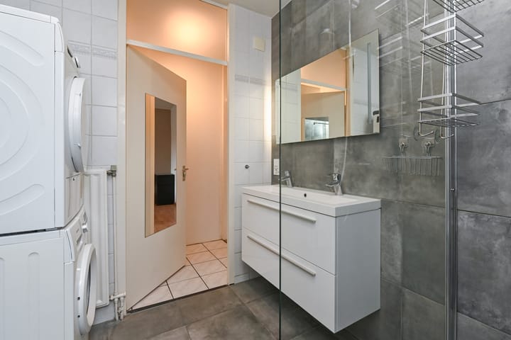 Photo 21 of J.C. van der Lansstraat 6