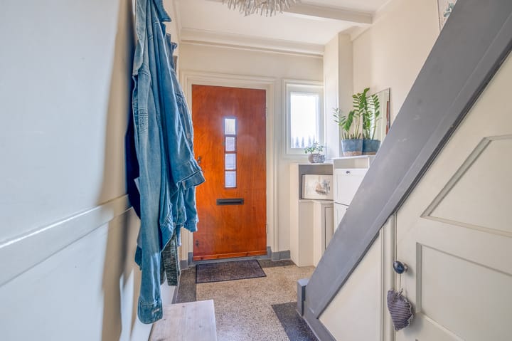 Photo 8 of Jan van Bloisstraat 21