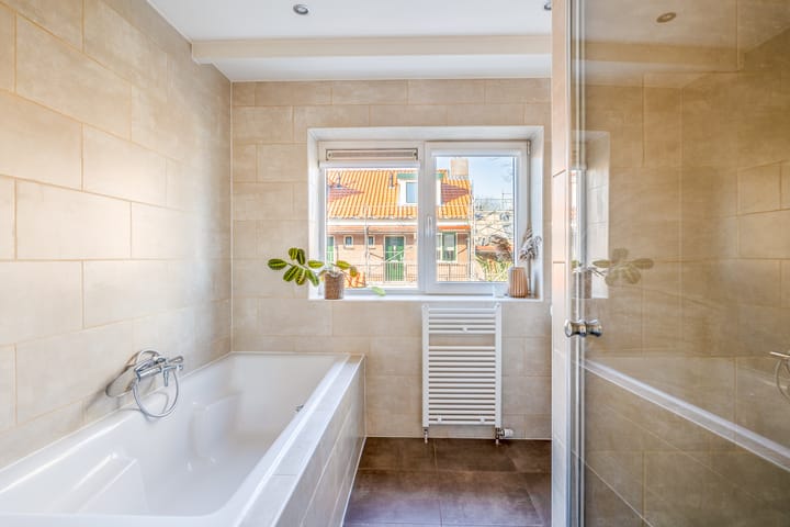 Photo 21 of Jan van Bloisstraat 21