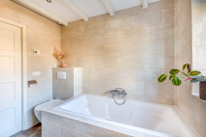 Photo 23 of Jan van Bloisstraat 21