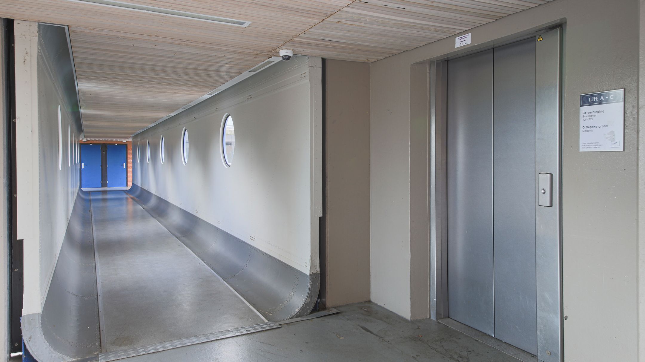 Photo 27 of Bovenover 77