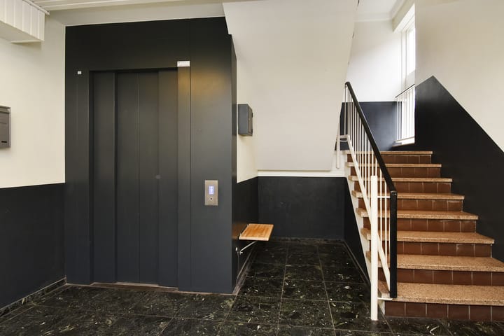 Photo 2 of Nieuwendamlaan 63