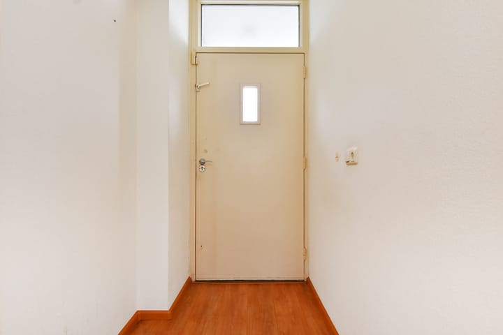 Photo 4 of Nieuwendamlaan 63