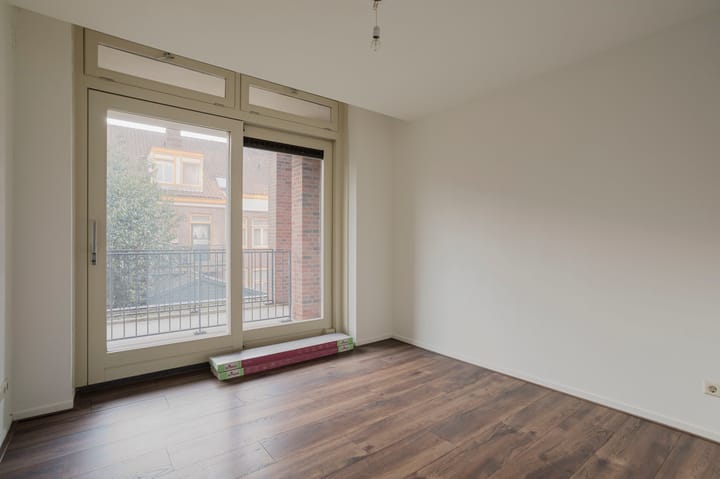 Foto 6 van Oostzaanstraat 145