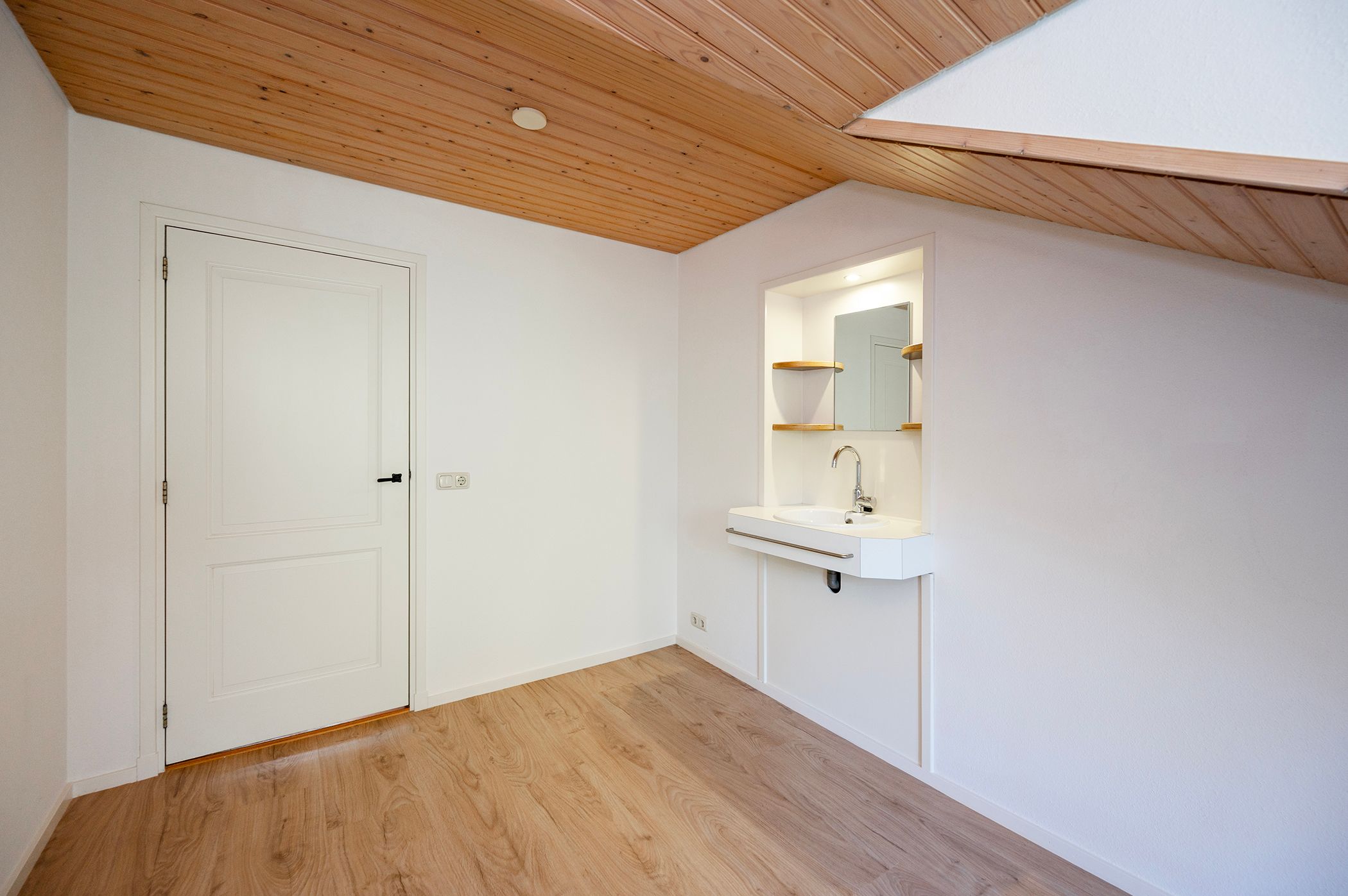 Foto 21 van Kanaalweg 26