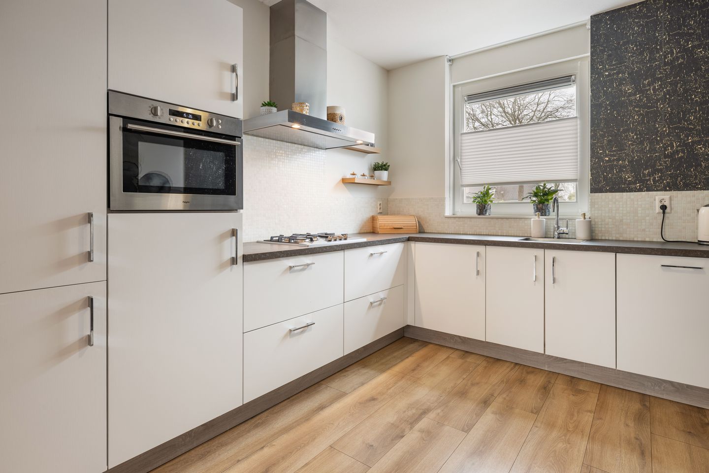 Foto 10 van Paul Emsensstraat 33