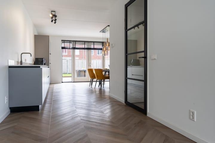 Foto 12 van Irisstraat 48