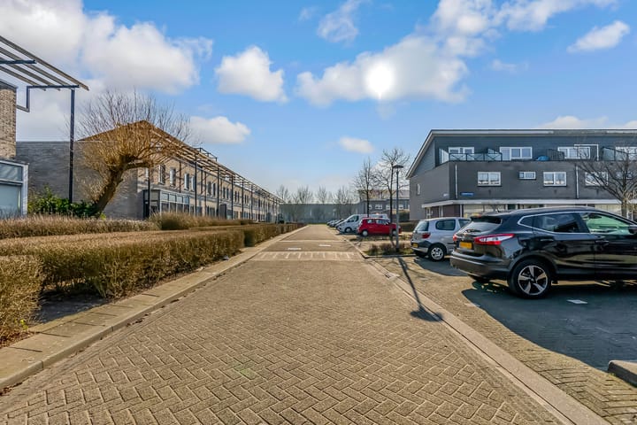 Foto 33 van Piranesistraat 133