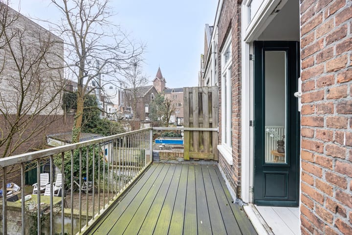 Foto 32 van van Berchenstraat 40