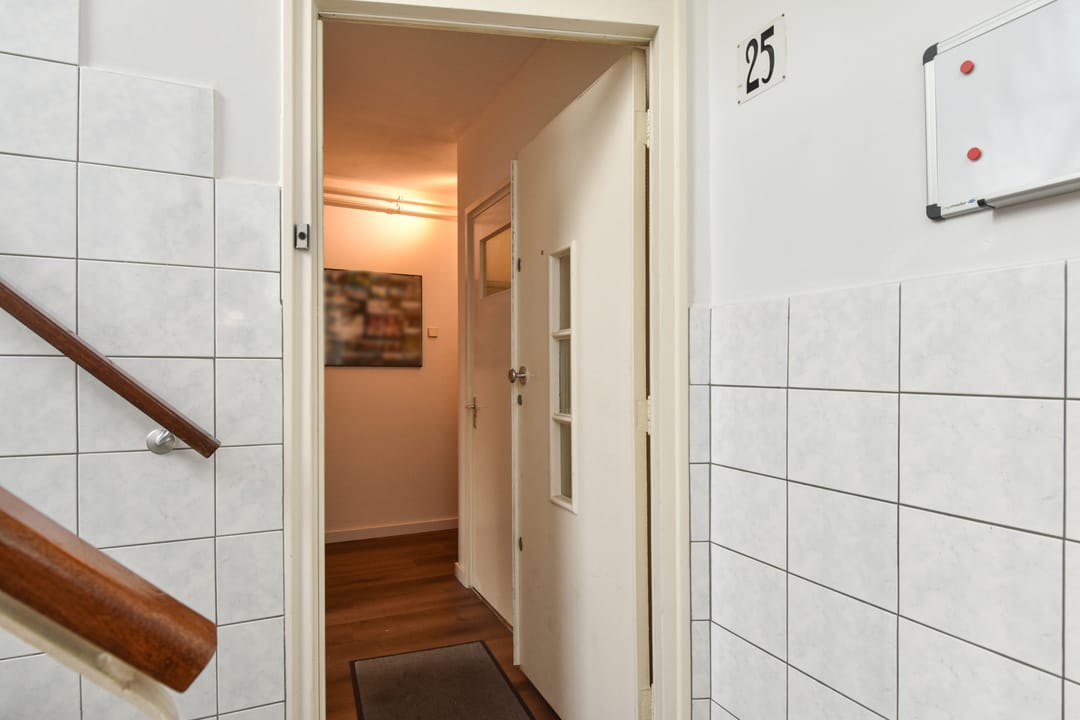 Foto 13 van Adama van Scheltemastraat 25