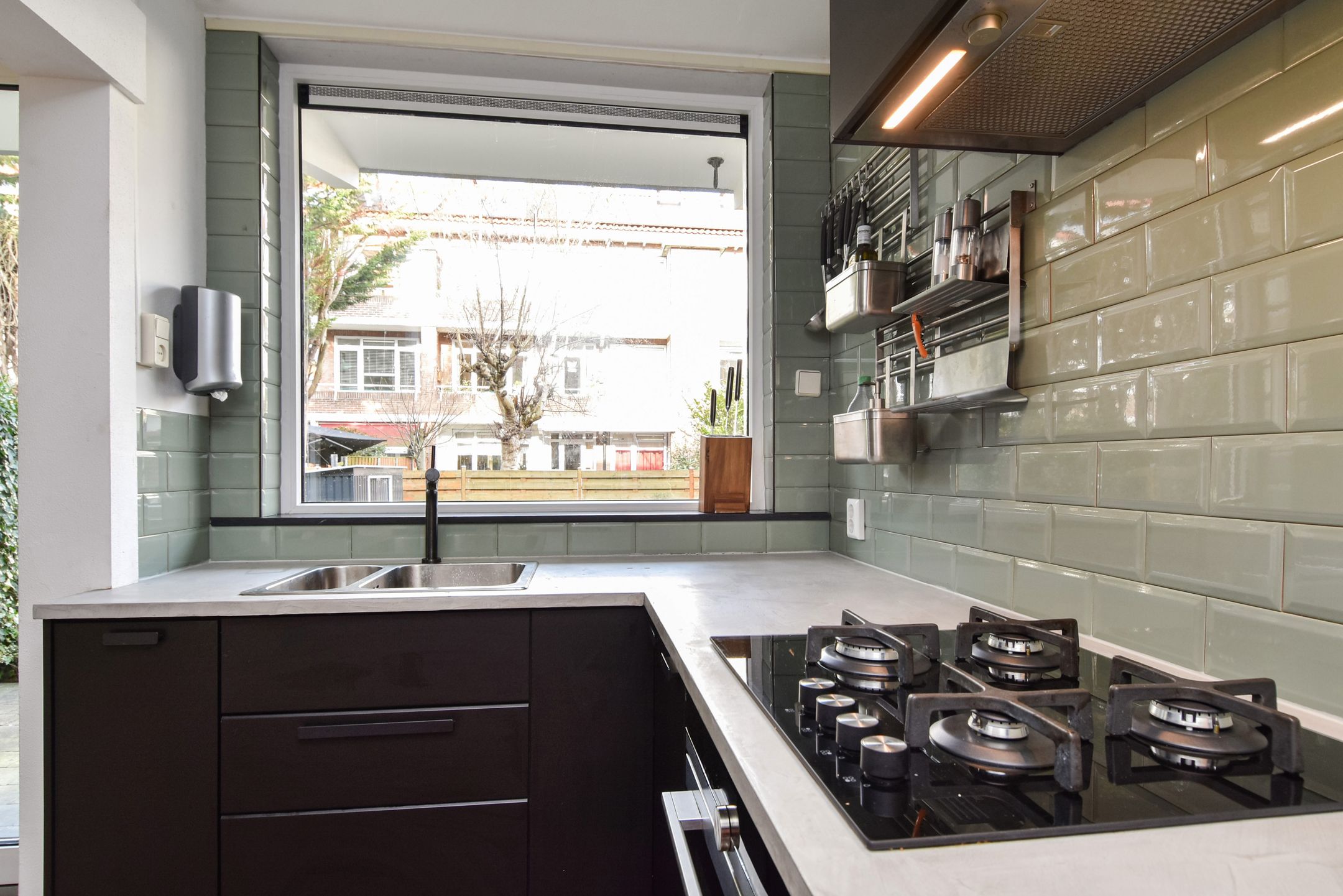 Foto 30 van Adama van Scheltemastraat 25