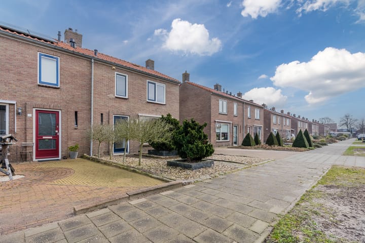 Foto 3 van Burg.van der Grondenstraat 22