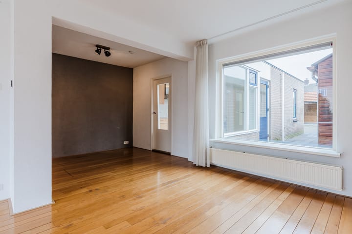 Foto 12 van Burg.van der Grondenstraat 22