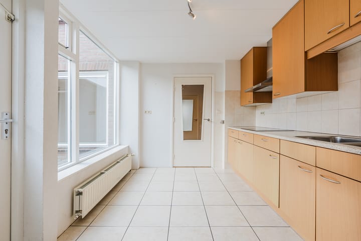 Foto 15 van Burg.van der Grondenstraat 22