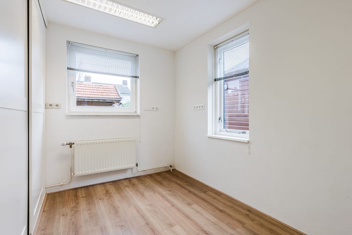 Foto 17 van Burg.van der Grondenstraat 22