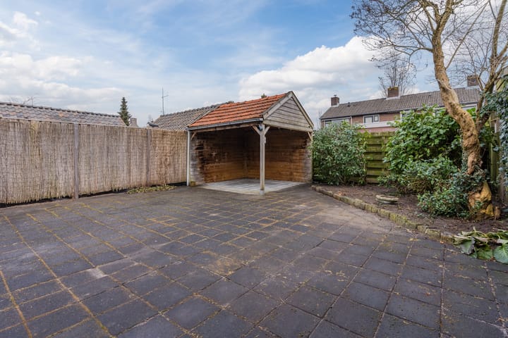 Foto 42 van Burg.van der Grondenstraat 22