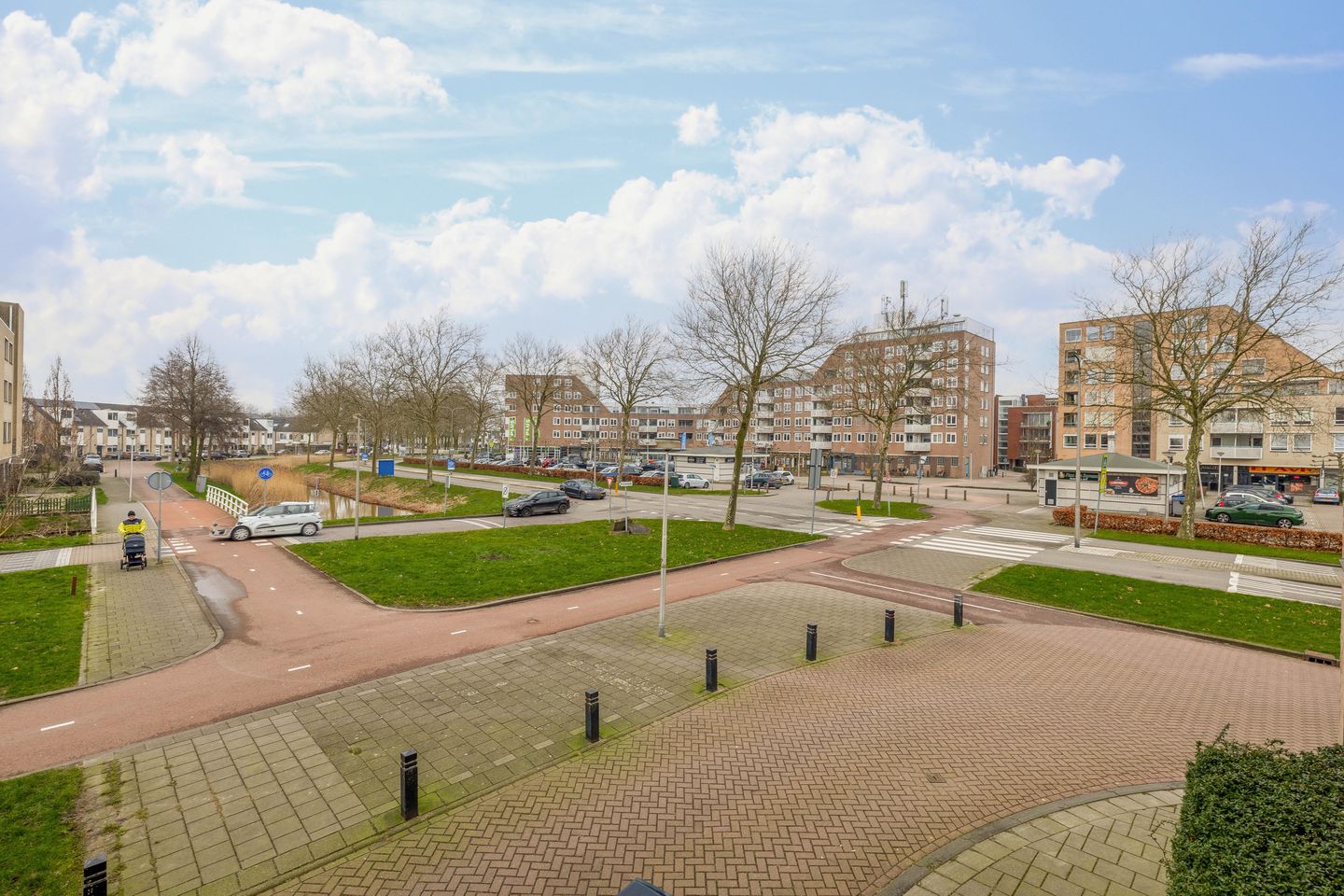 Photo 19 of Zuidplaslaan 409