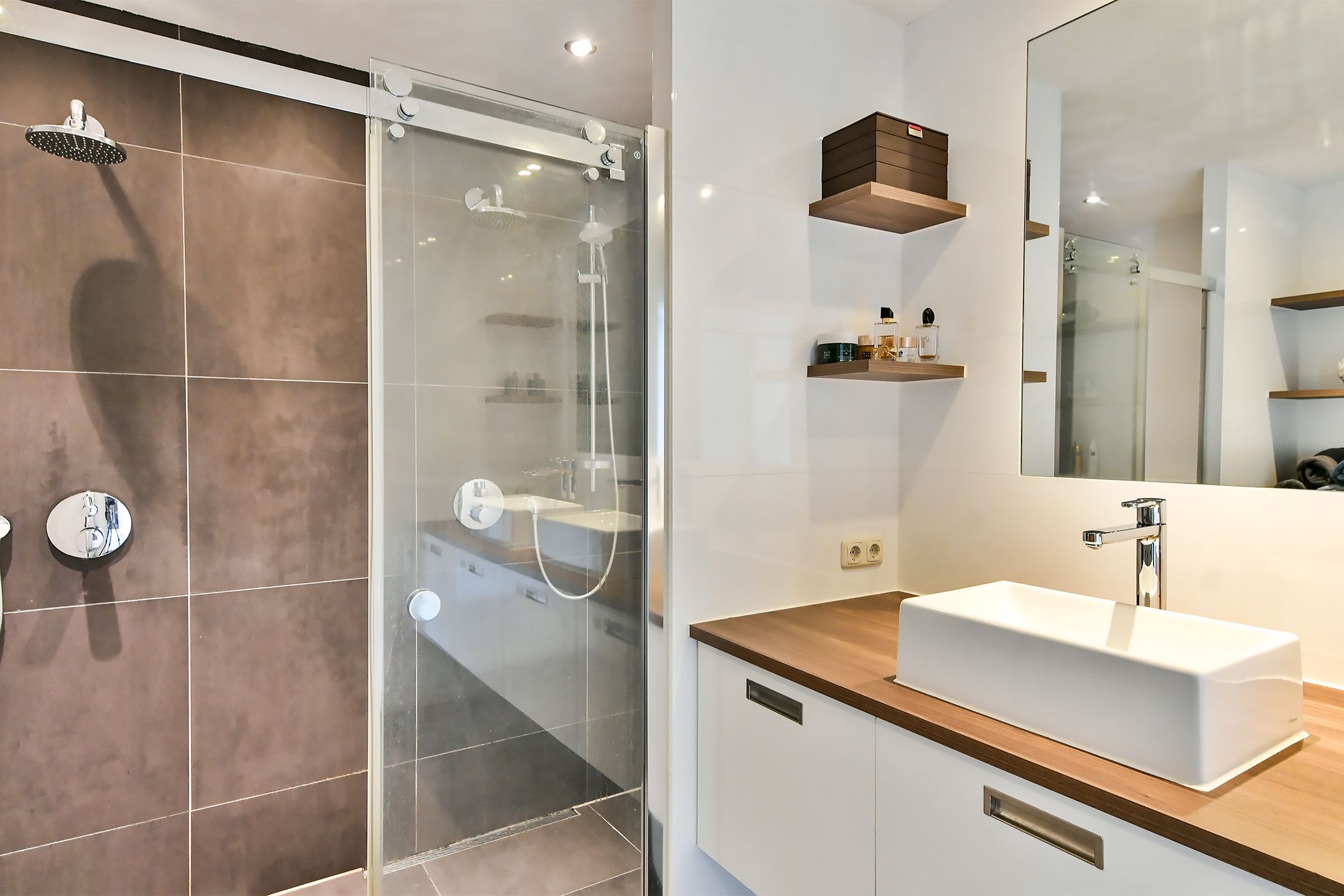 Foto 24 van Venneperweg 771