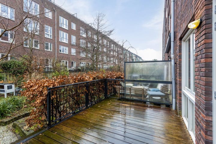 Photo 2 of Vosmaerstraat 20-A