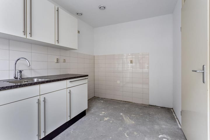 Photo 5 of Vosmaerstraat 20-A