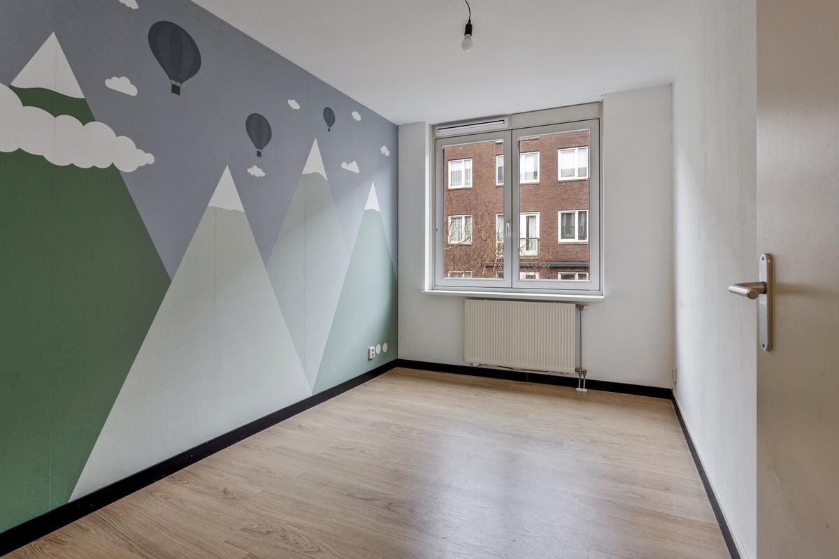 Photo 15 of Vosmaerstraat 20-A