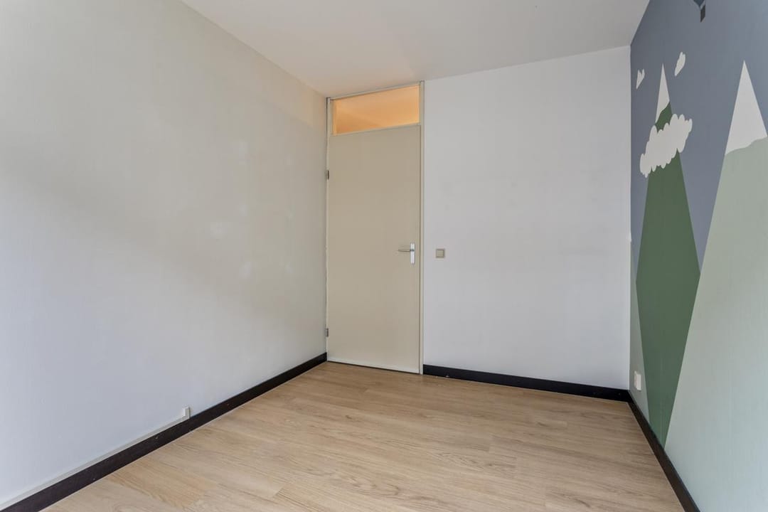 Photo 16 of Vosmaerstraat 20-A