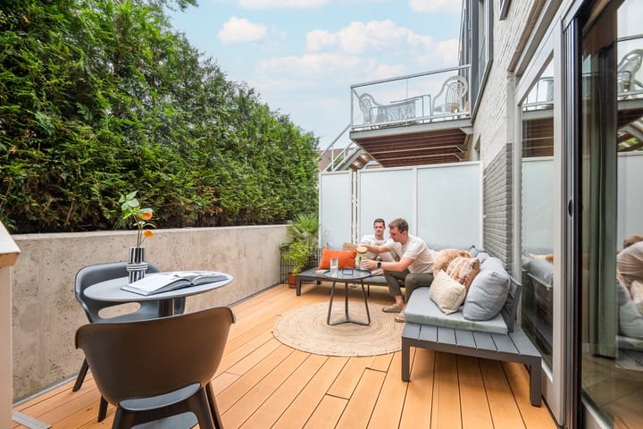 Photo 16 of Van Neercasselstraat 1-A