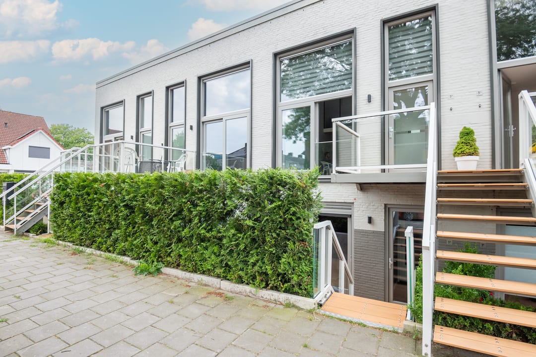 Photo 17 of Van Neercasselstraat 1-A