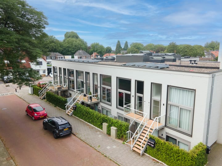 Photo 18 of Van Neercasselstraat 1-A