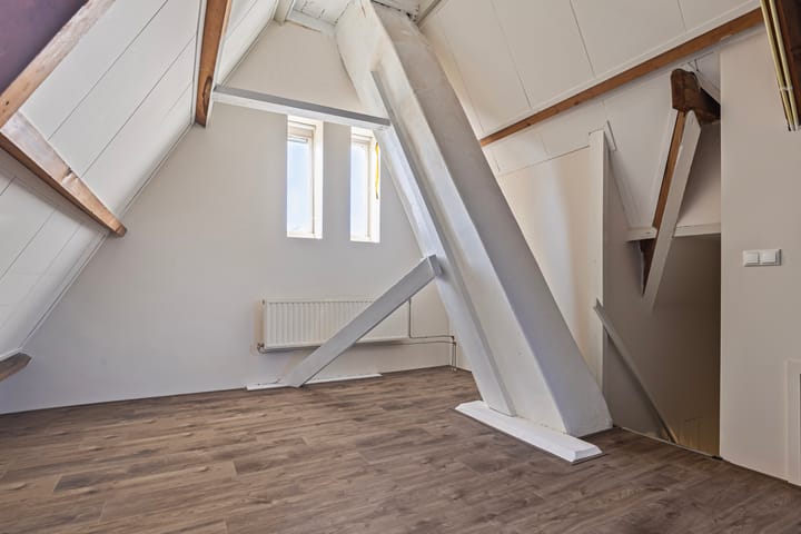 Foto 14 van Mr. Ovingstraat 2-B