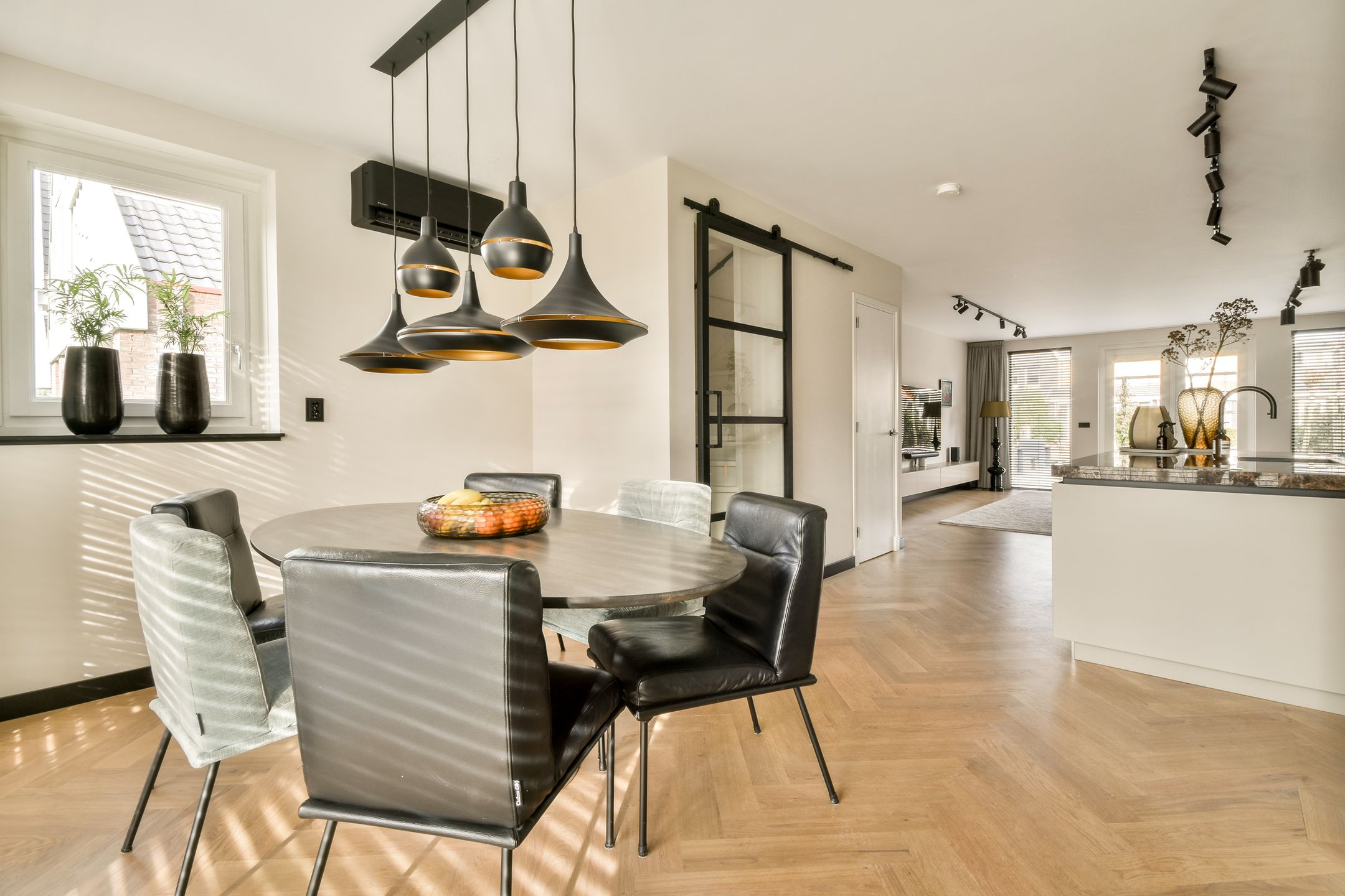 Foto 6 van Heemraad 24